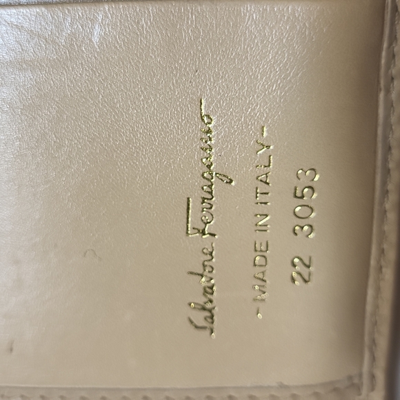 Wallet - Picture 3 of 8